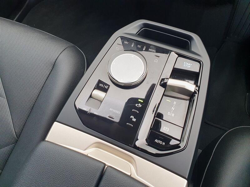 More views of BMW iX