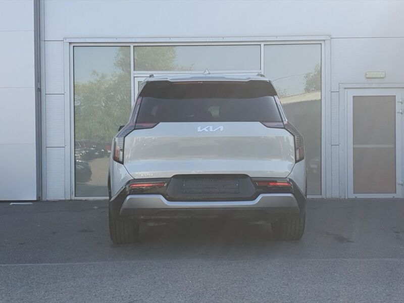 More views of Kia EV9