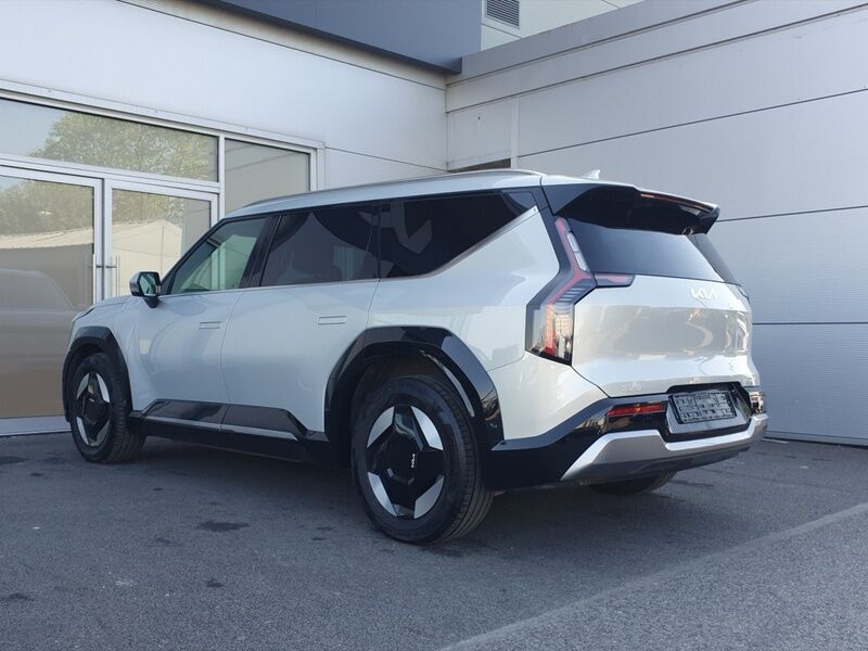 More views of Kia EV9