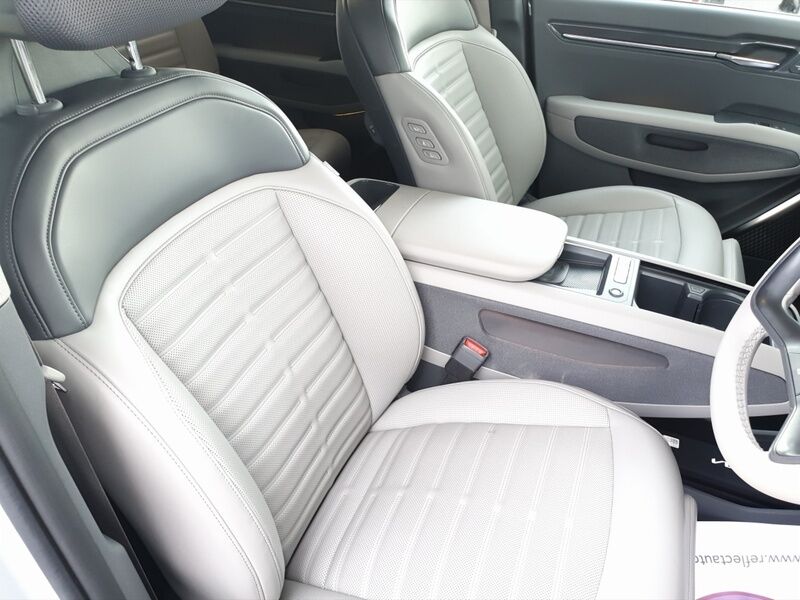More views of Kia EV9