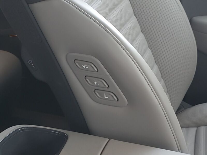 More views of Kia EV9