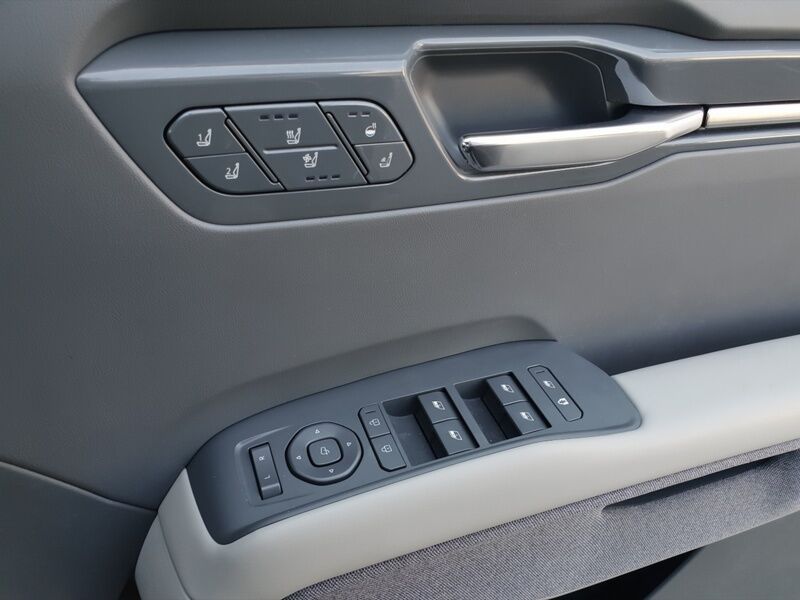 More views of Kia EV9