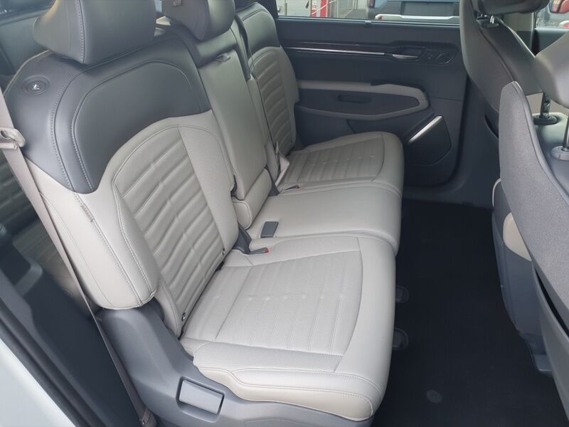 More views of Kia EV9