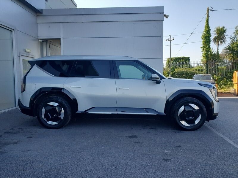 More views of Kia EV9