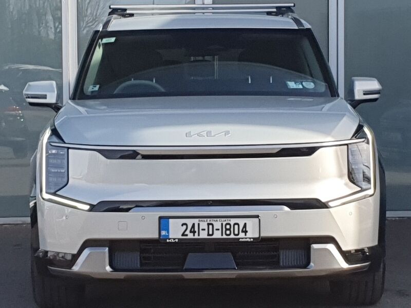 More views of Kia EV9