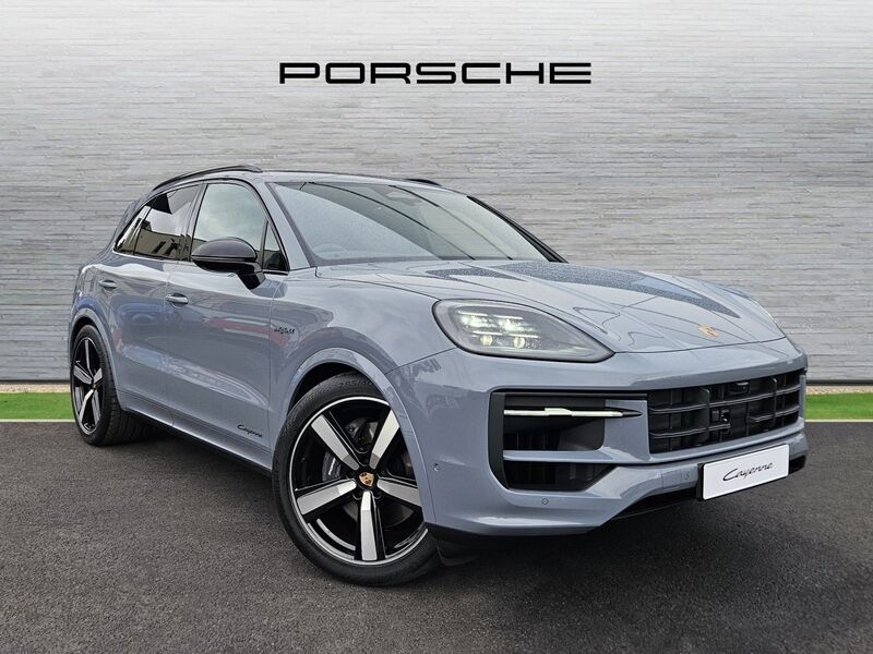 More views of Porsche Cayenne