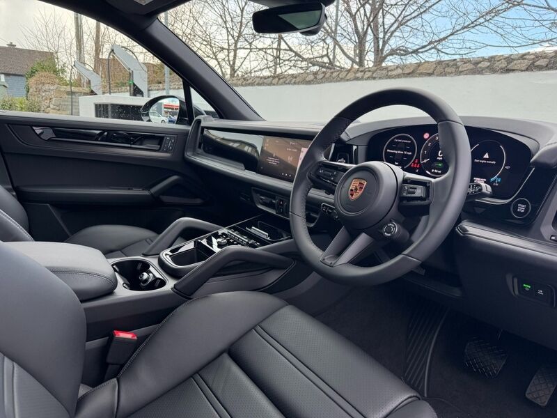 More views of Porsche Cayenne