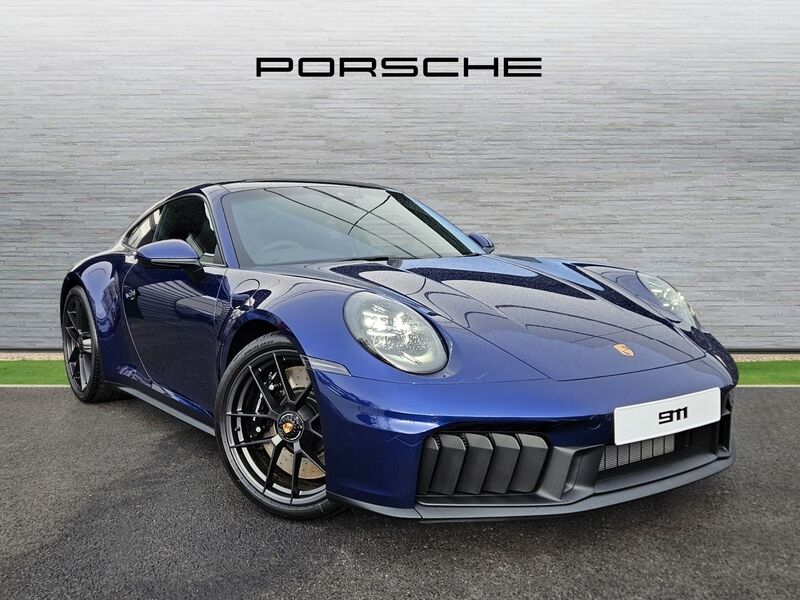More views of Porsche 911