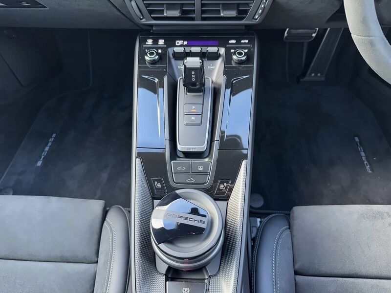 More views of Porsche 911