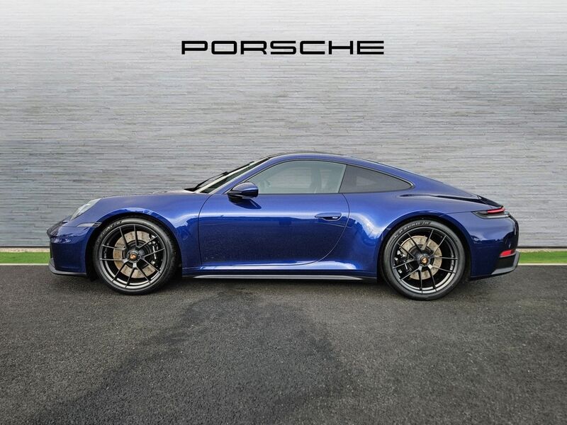 More views of Porsche 911