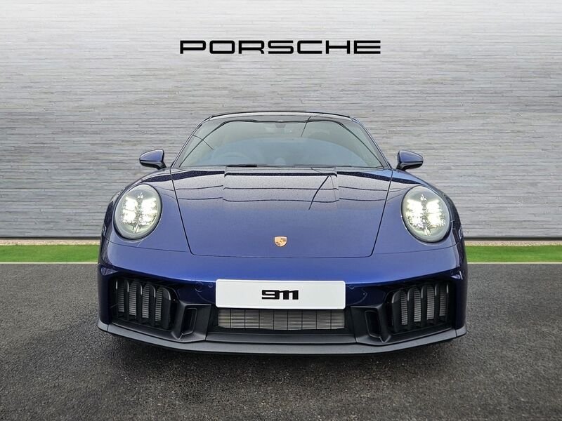 More views of Porsche 911