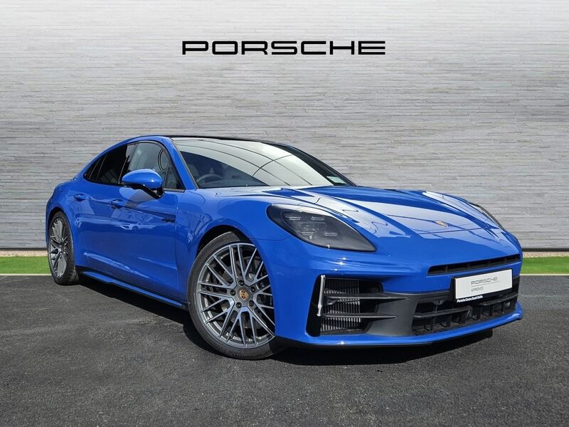 More views of Porsche Panamera
