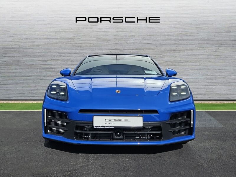 More views of Porsche Panamera