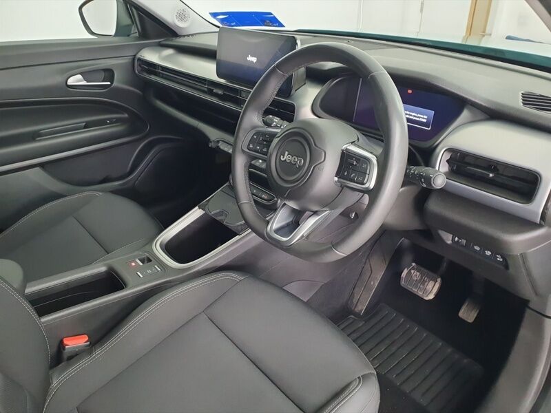 More views of Jeep Avenger