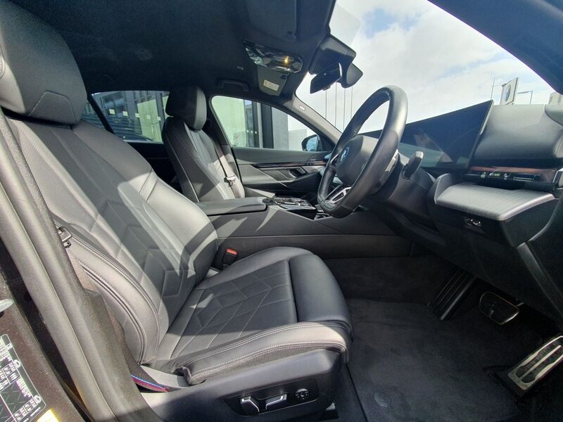 More views of BMW i5