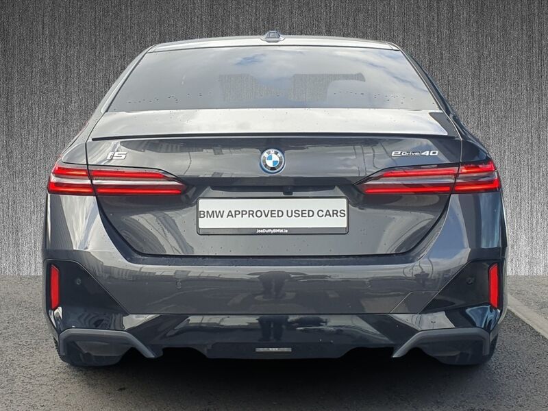 More views of BMW i5