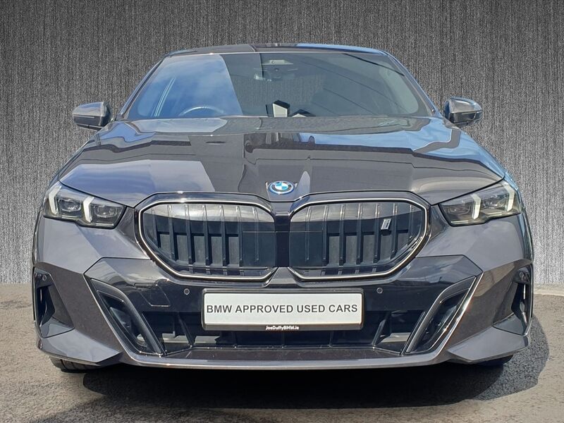 More views of BMW i5