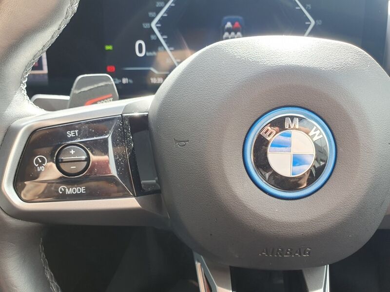 More views of BMW i5