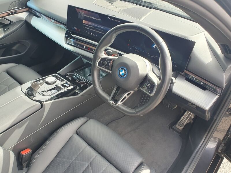 More views of BMW i5