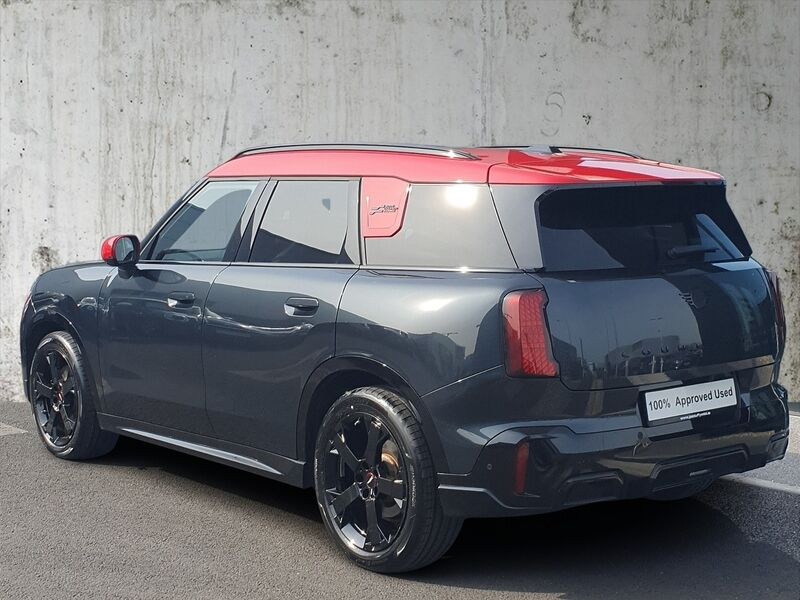 More views of Mini Countryman