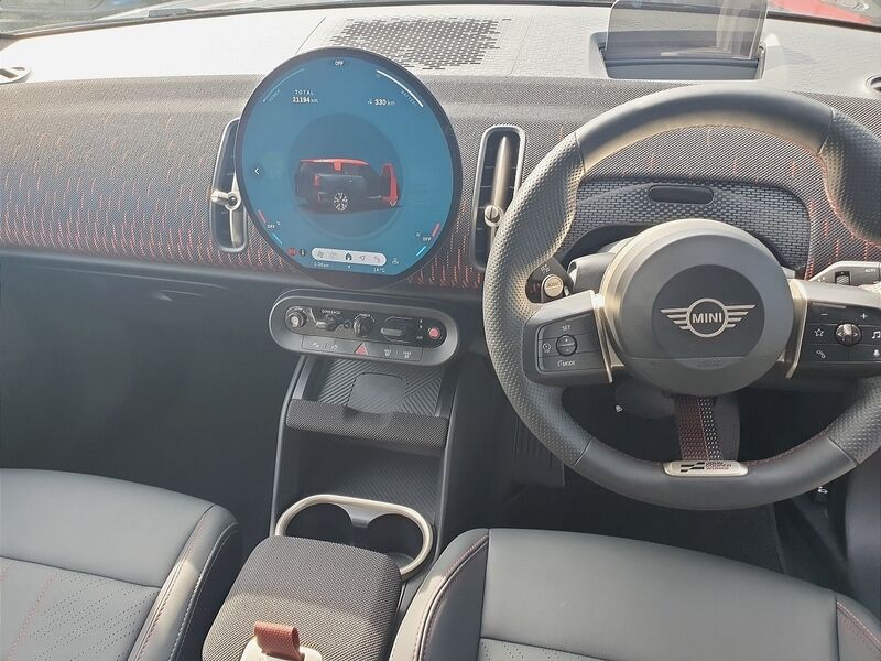 More views of Mini Countryman