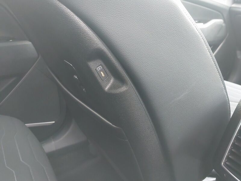 More views of Kia Sportage