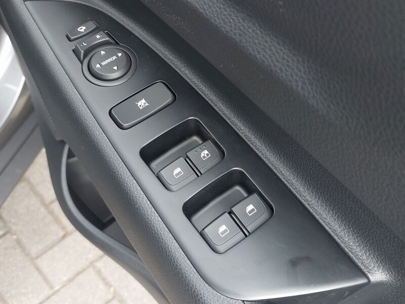 More views of Kia Stonic