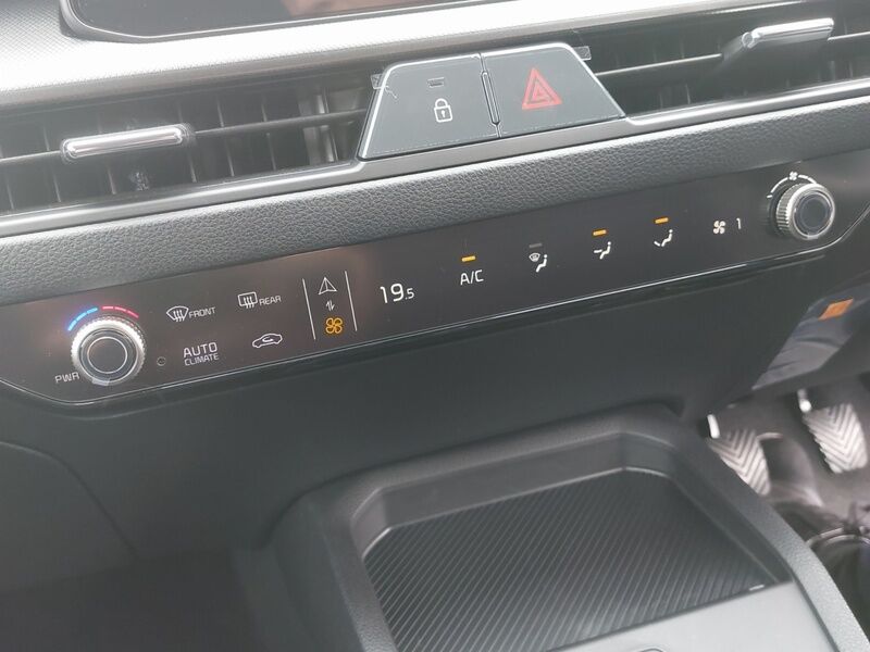 More views of Kia Stonic