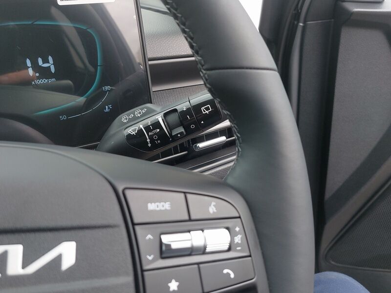 More views of Kia Stonic