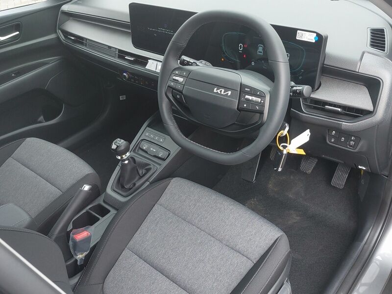 More views of Kia Stonic