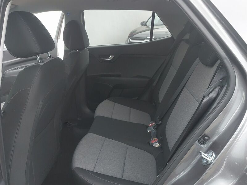 More views of Kia Stonic