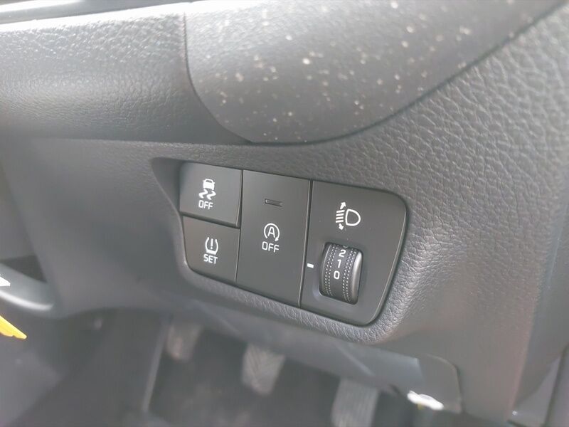 More views of Kia Stonic