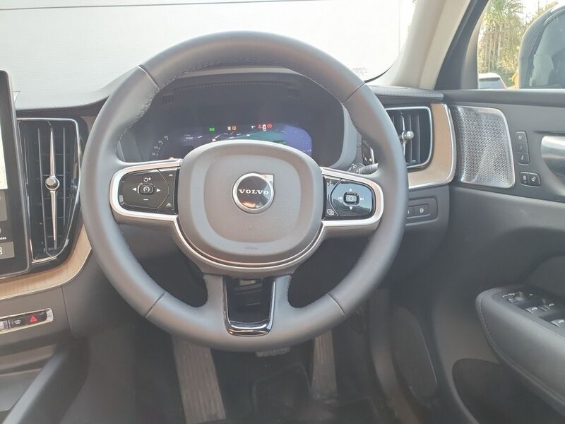 More views of Volvo XC60