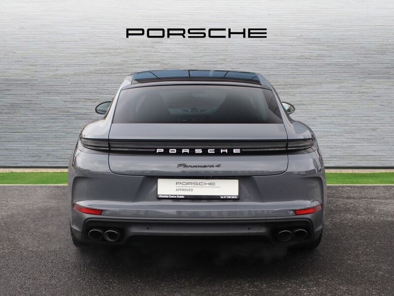 More views of Porsche Panamera