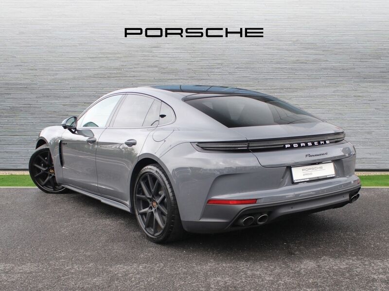 More views of Porsche Panamera