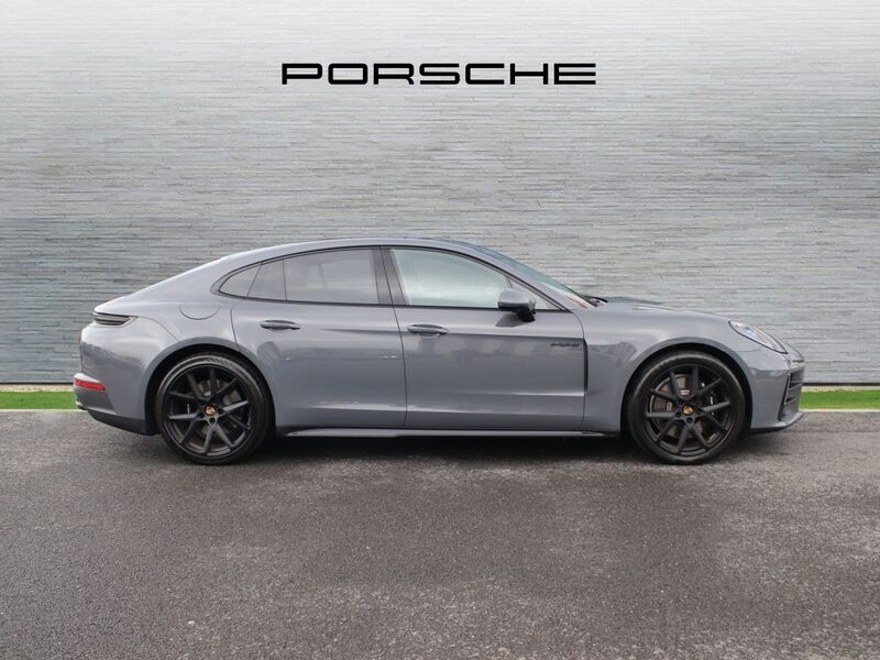 More views of Porsche Panamera
