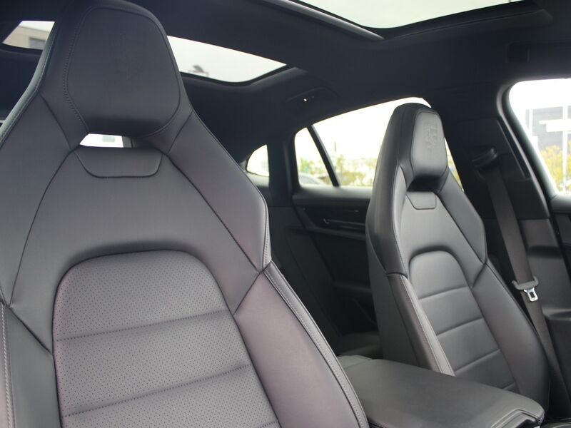 More views of Porsche Panamera