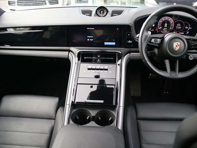 More views of Porsche Panamera