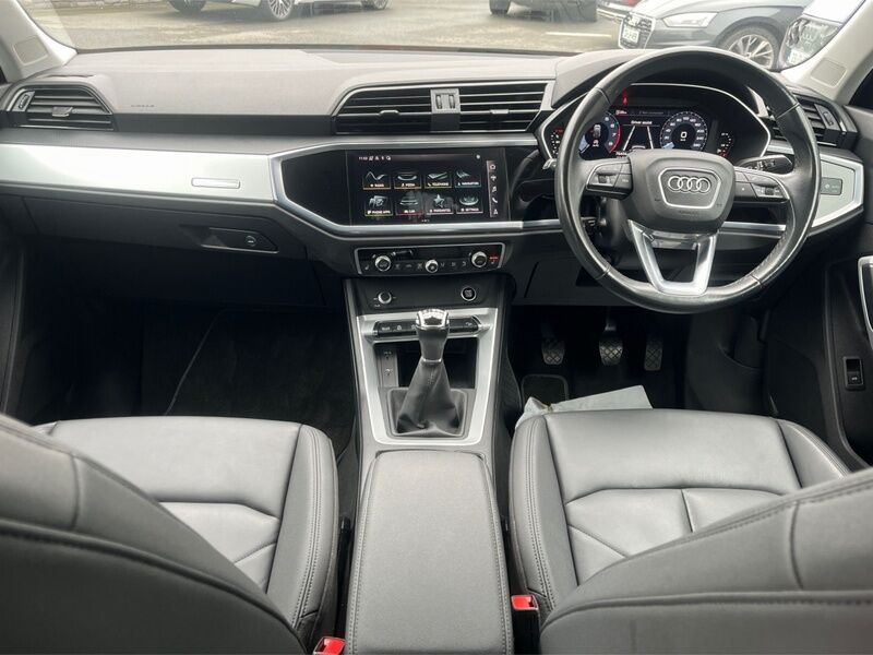 More views of Audi Q3