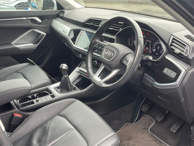 More views of Audi Q3