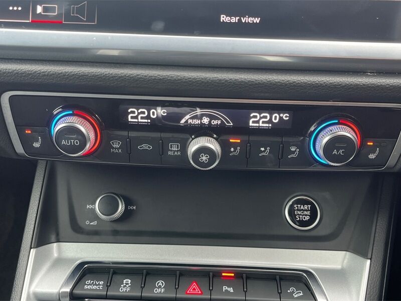 More views of Audi Q3