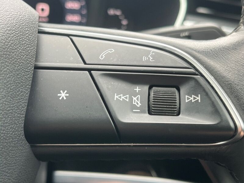 More views of Audi Q3