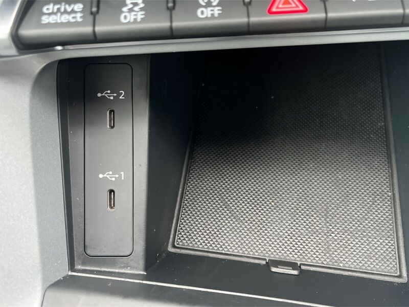 More views of Audi Q3