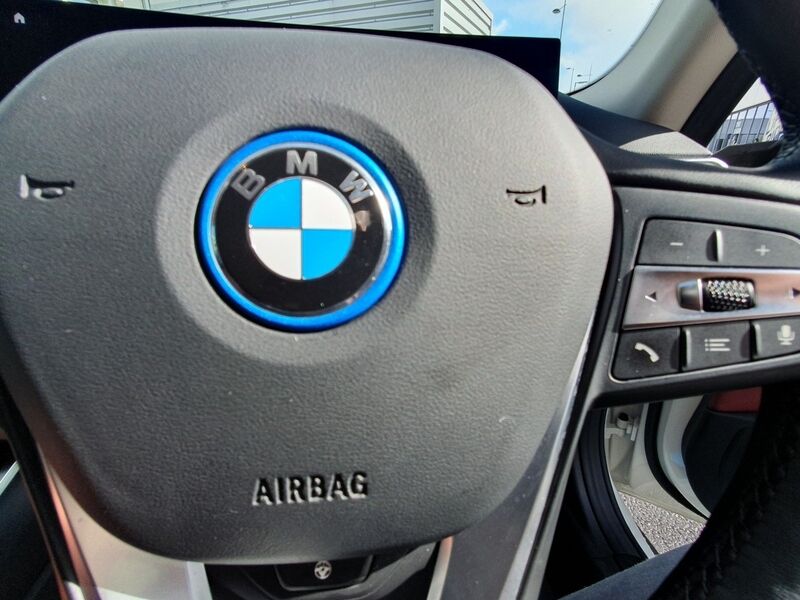 More views of BMW i4