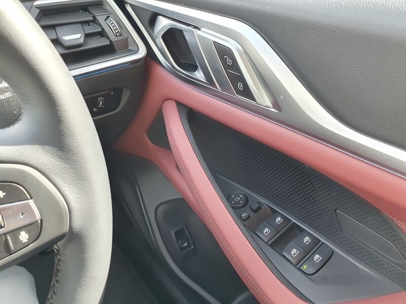 More views of BMW i4