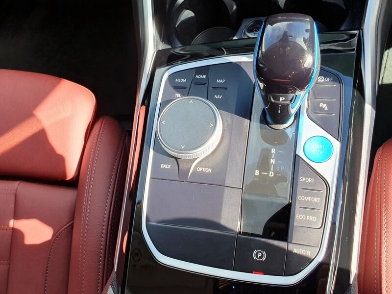 More views of BMW i4