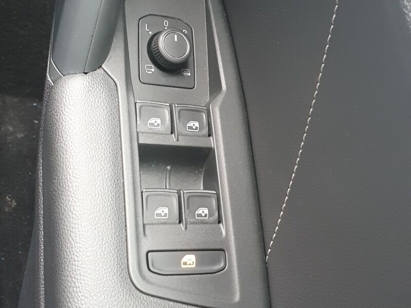 More views of Volkswagen Tiguan