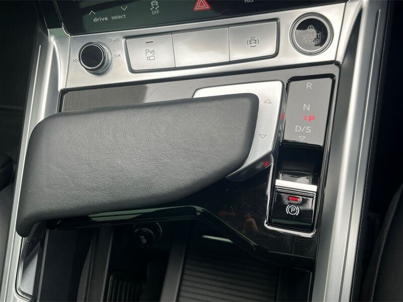 More views of Audi Q8 e-tron