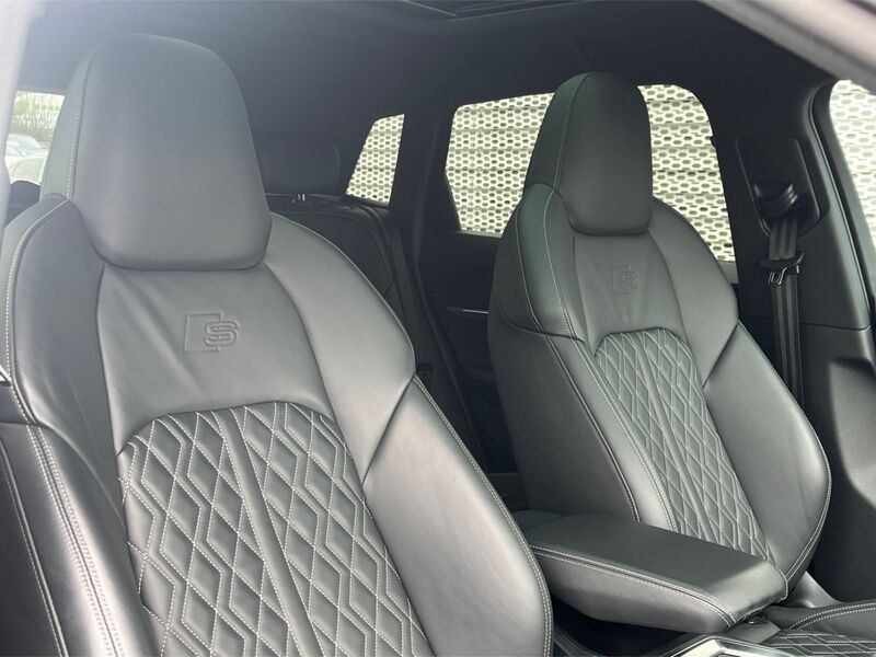 More views of Audi Q8 e-tron