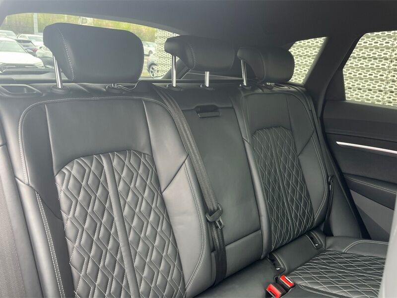 More views of Audi Q8 e-tron